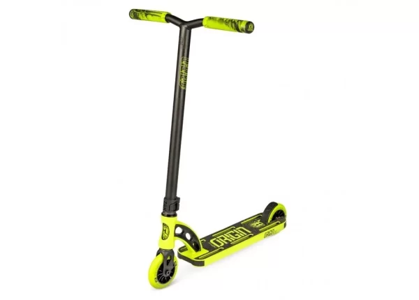 Madd Gear MGO Shredder Complete Scooter Black/Blue